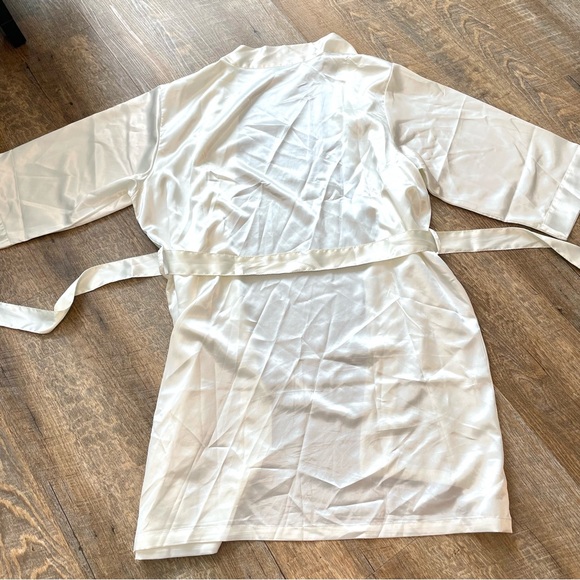 Ivory Satin Robe - Picture 6 of 7